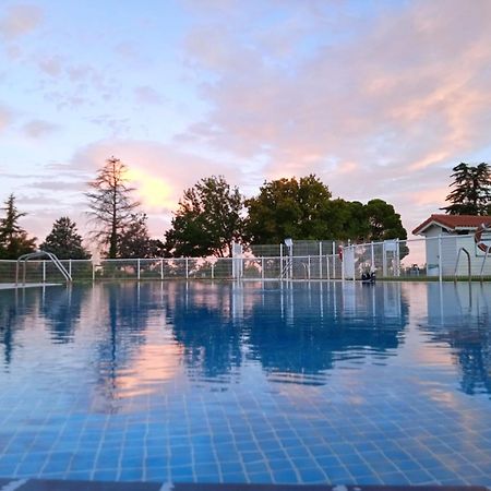 Albergue Zaragoza Camping Exterior photo